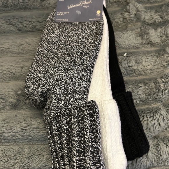 Universal Thread Turn-Cuff Socks 3-pack - Picture 2 of 3